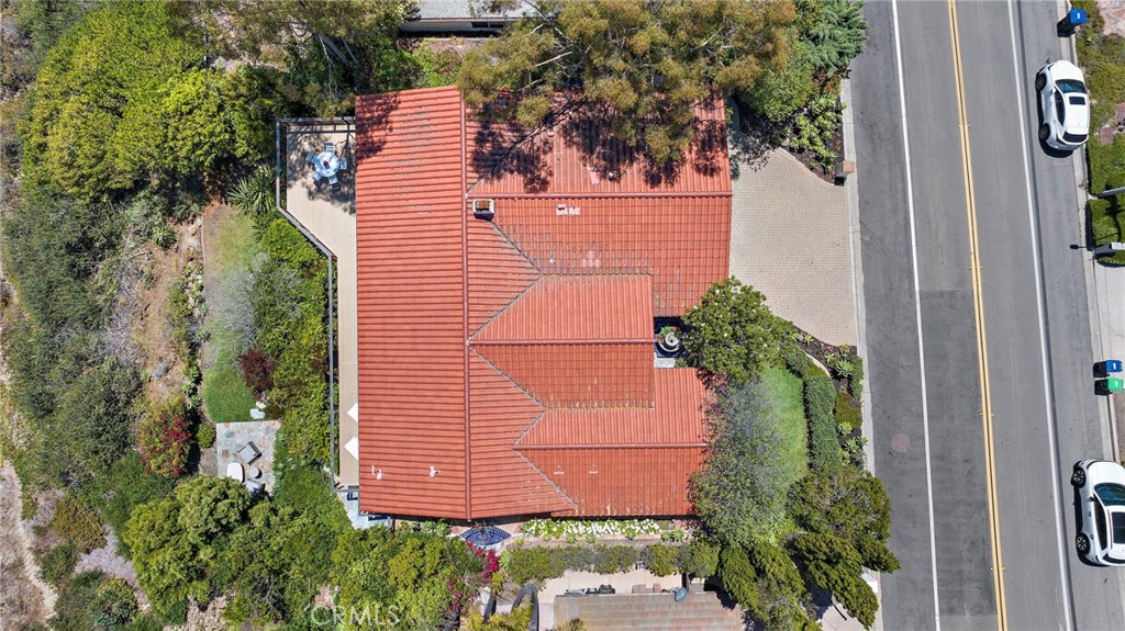 2575 Temple Hills Drive