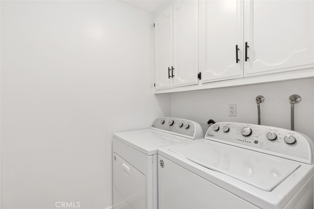 820 W Glenwood Terrace