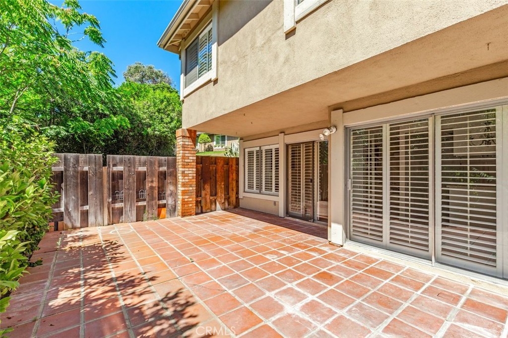 820 W Glenwood Terrace