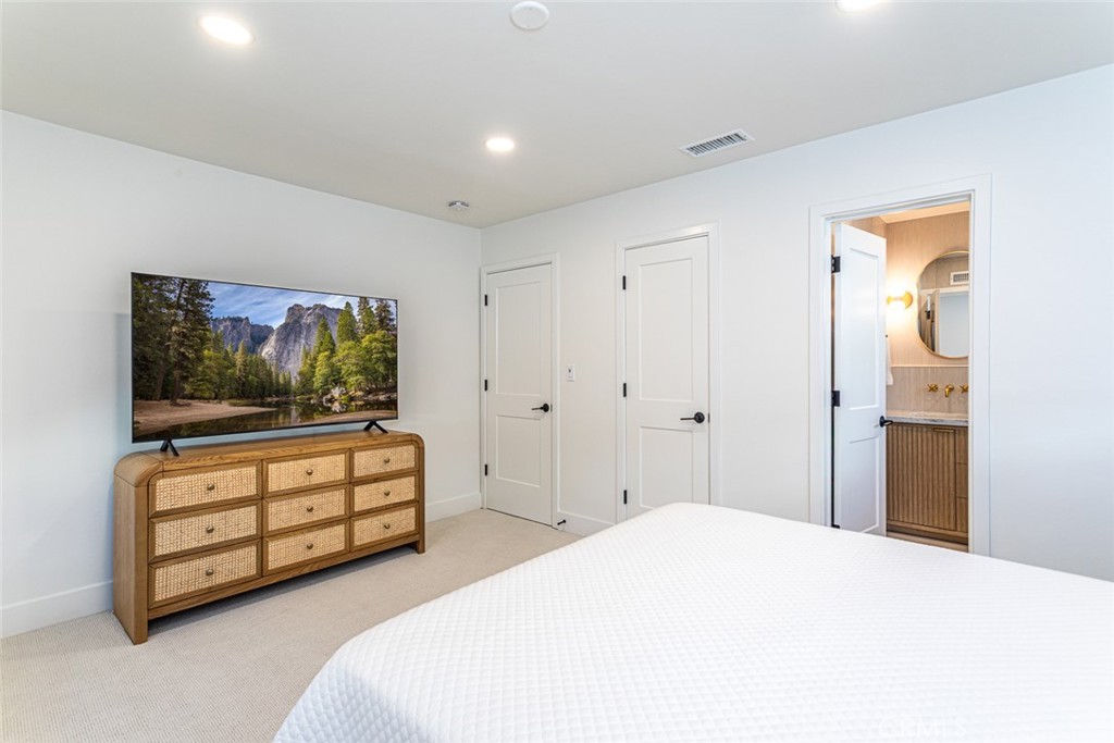 12592 Singing Wood Drive