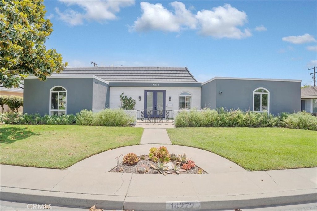 14272 Acacia