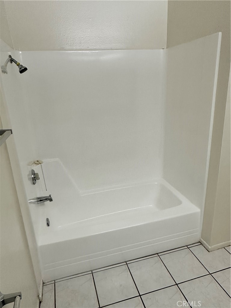 1001 W Macarthur Boulevard 30