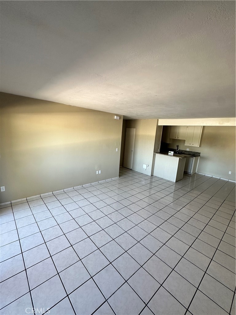 1001 W Macarthur Boulevard 30