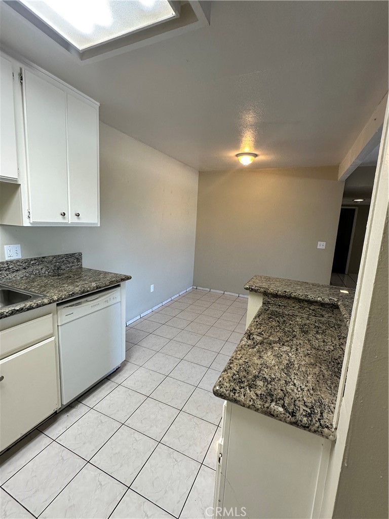 1001 W Macarthur Boulevard 30