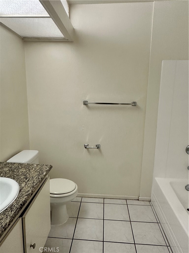 1001 W Macarthur Boulevard 30