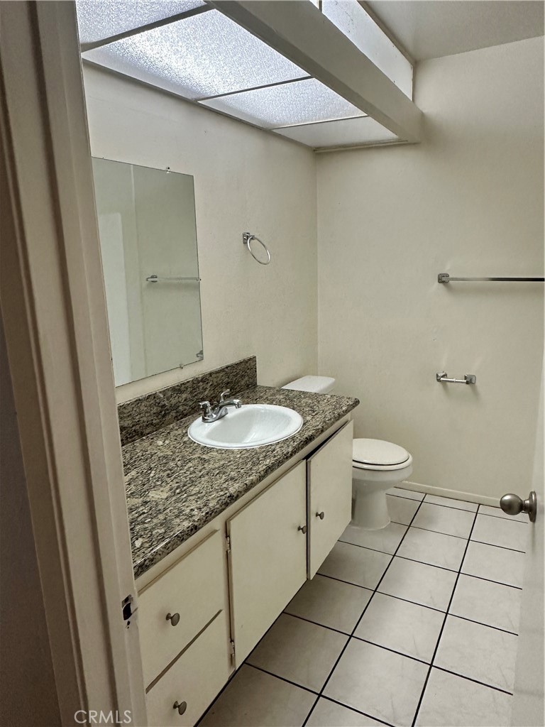 1001 W Macarthur Boulevard 30