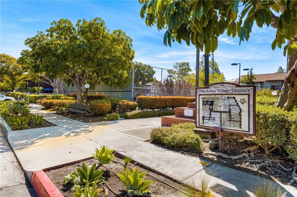 1040 W MacArthur Boulevard 64