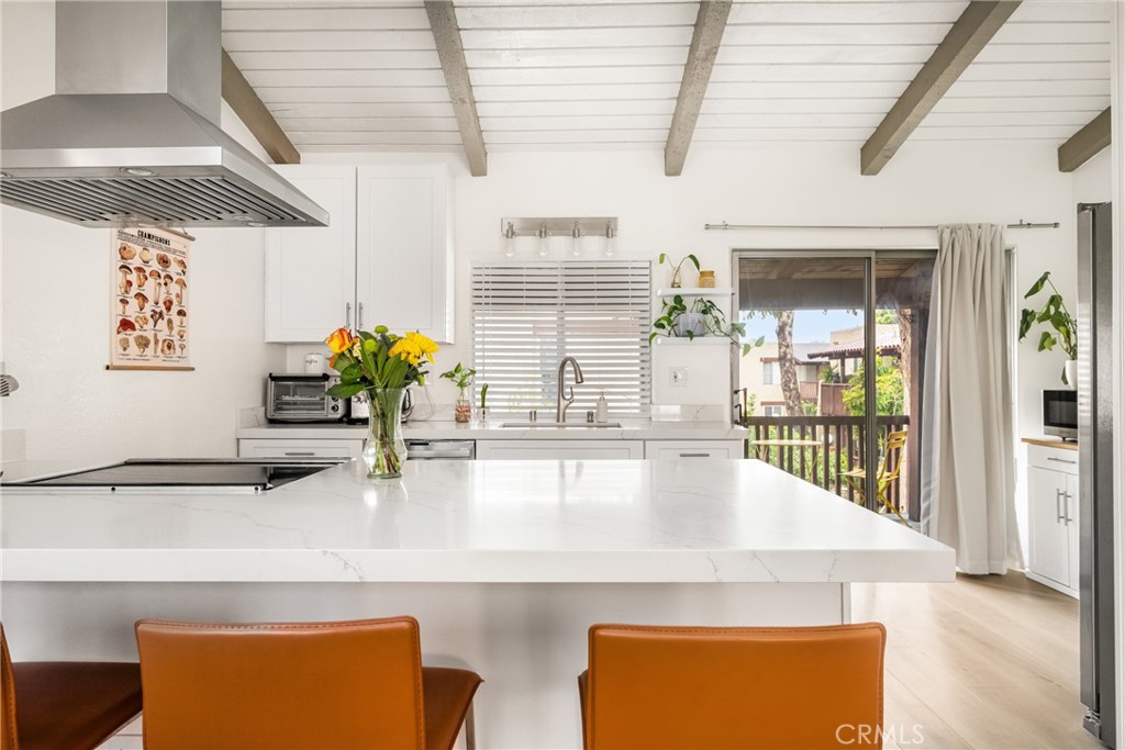 1040 W MacArthur Boulevard 64