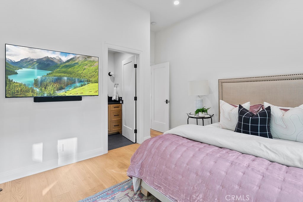 132 N Cleveland Street