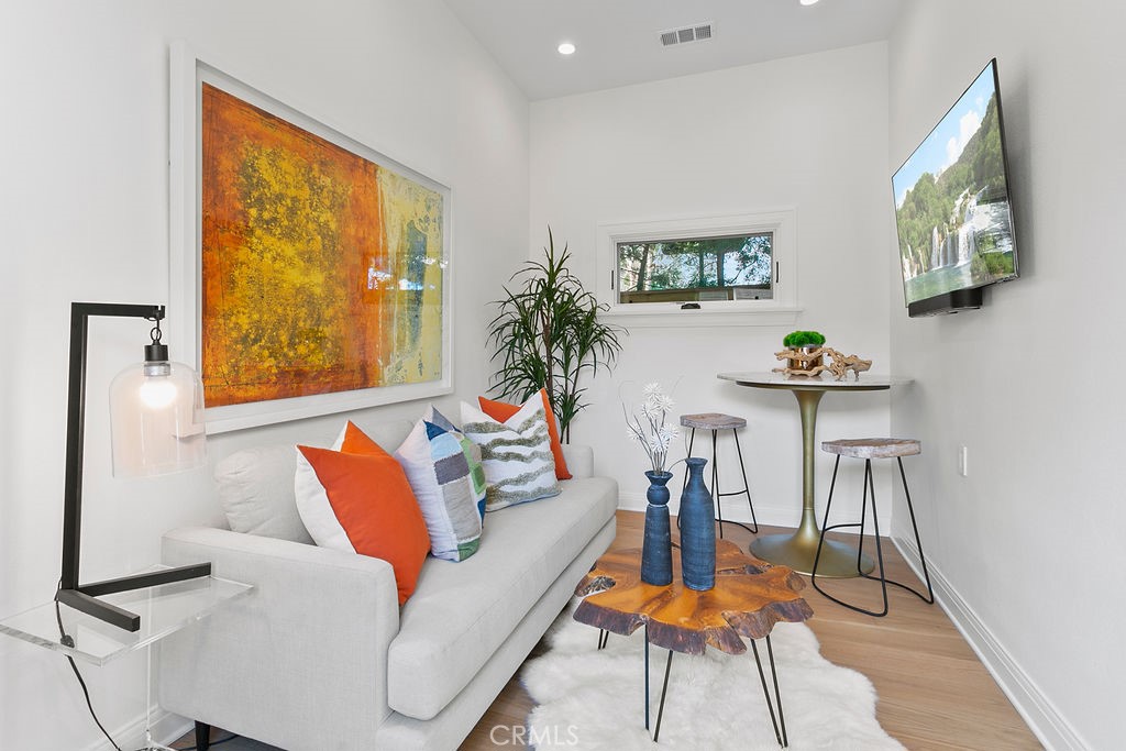 132 N Cleveland Street