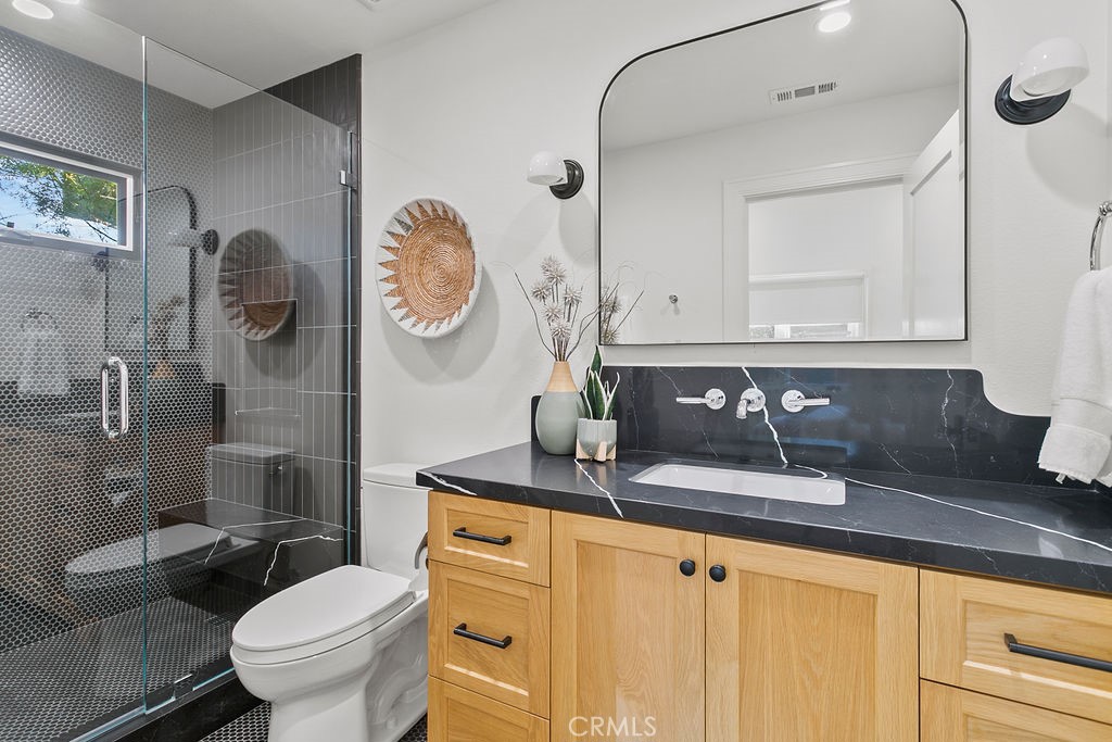 132 N Cleveland Street