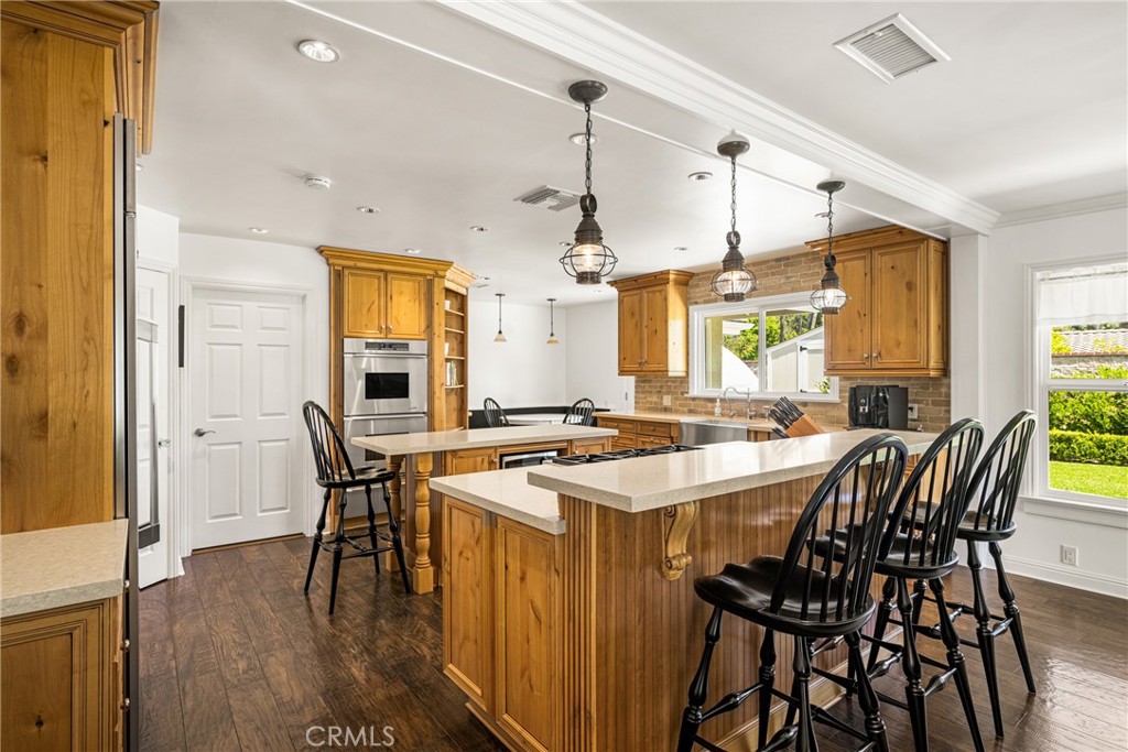 1852 Las Brisas Drive