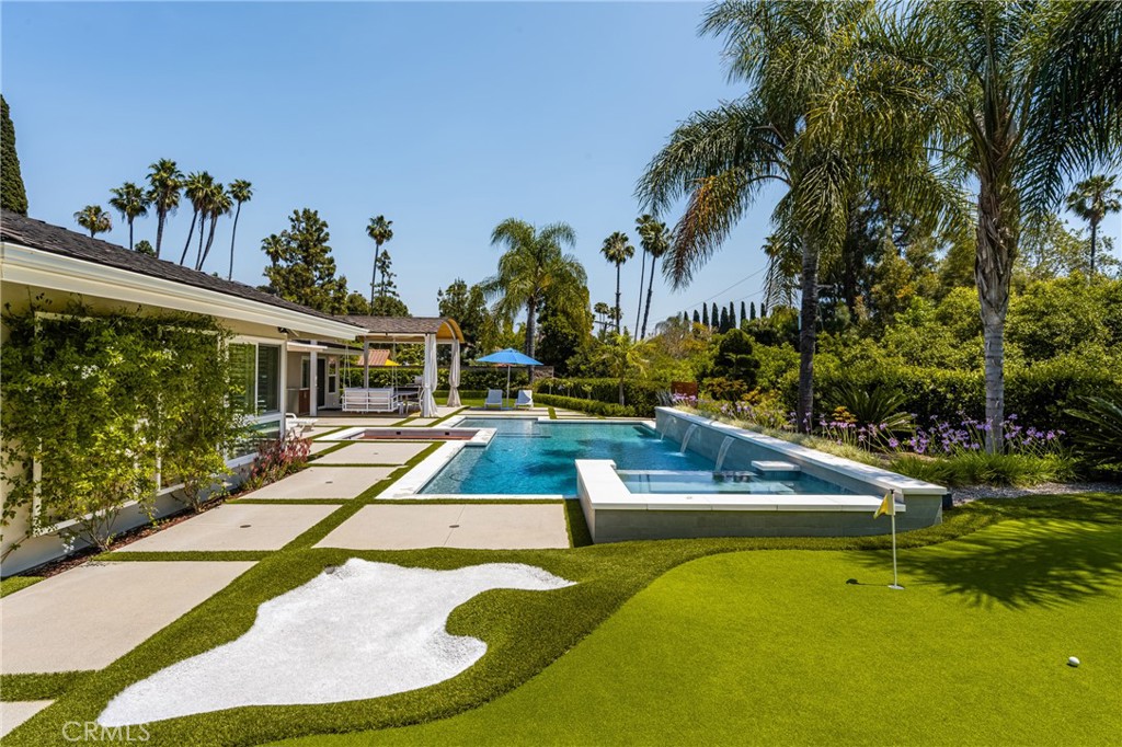 1852 Las Brisas Drive