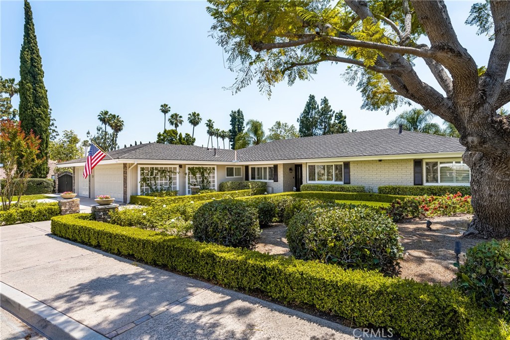 1852 Las Brisas Drive