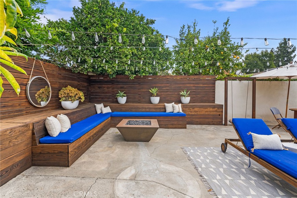 1809 W Tedmar Avenue