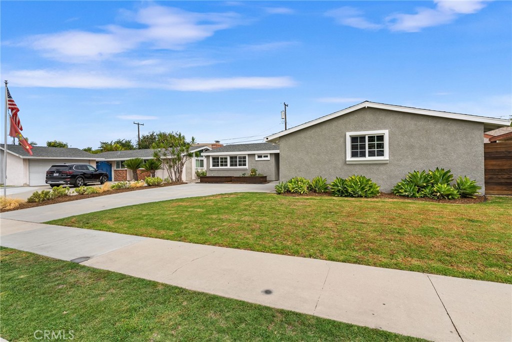 1809 W Tedmar Avenue