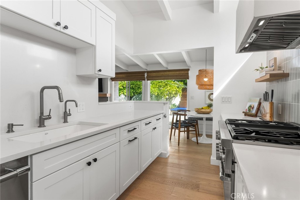 1809 W Tedmar Avenue