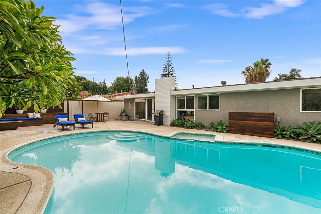 1809 W Tedmar Avenue