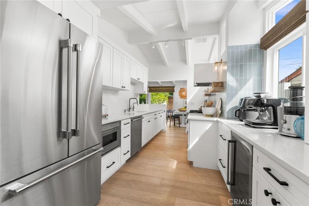 1809 W Tedmar Avenue