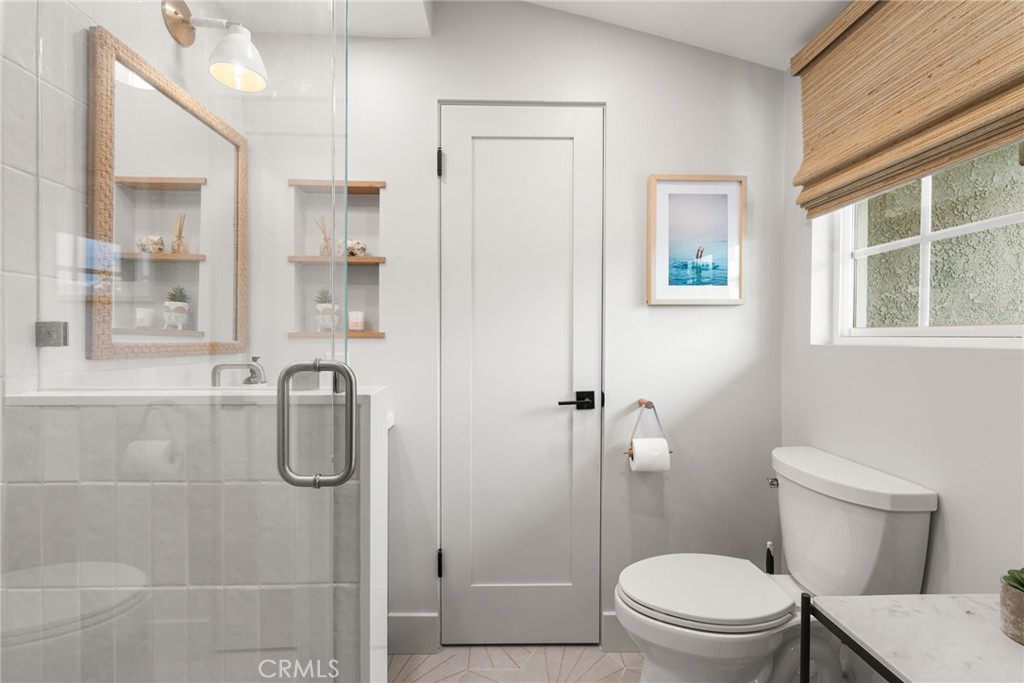 1809 W Tedmar Avenue