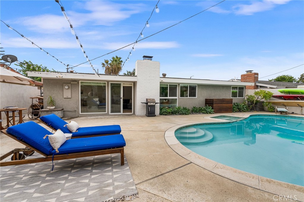 1809 W Tedmar Avenue