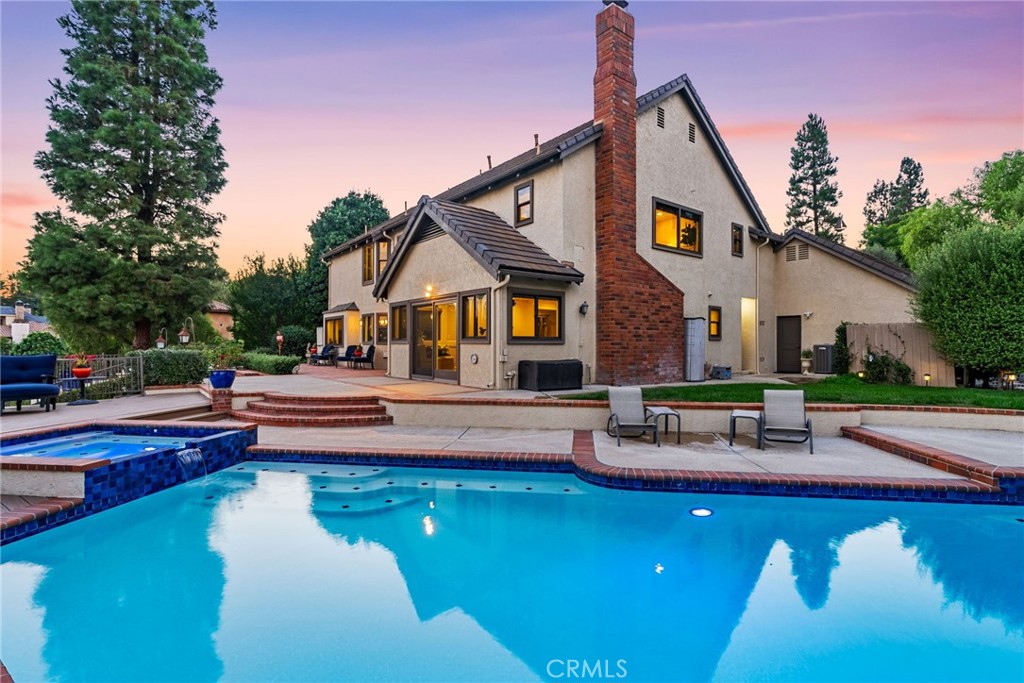 11042 Gold Star Lane