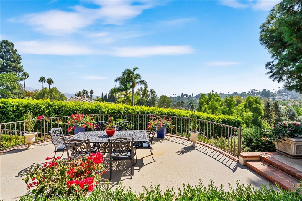 11042 Gold Star Lane