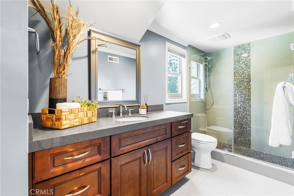 11042 Gold Star Lane