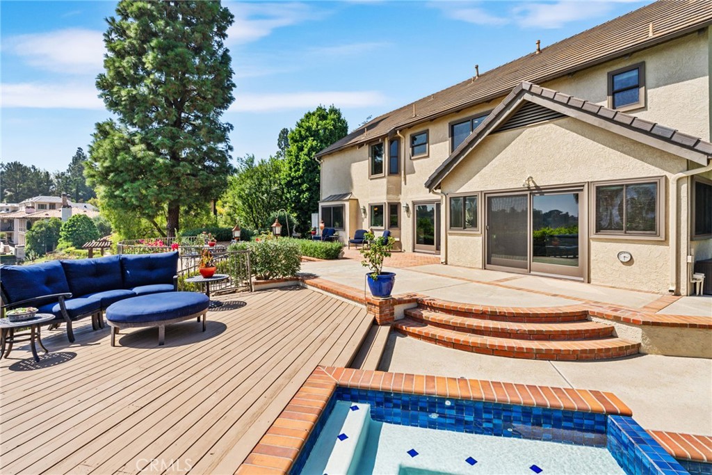 11042 Gold Star Lane