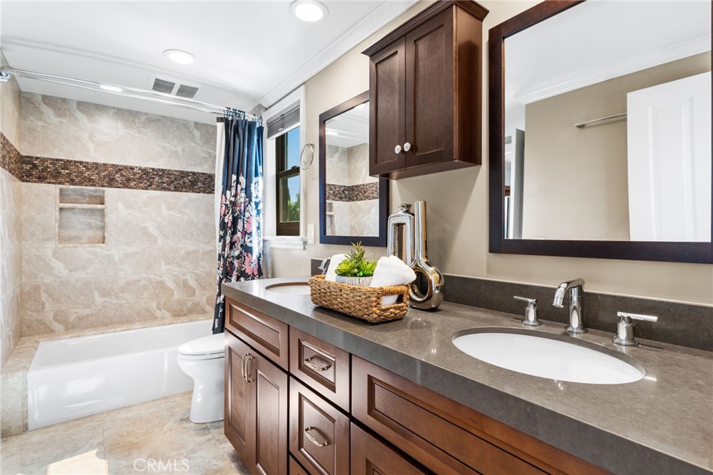 11042 Gold Star Lane