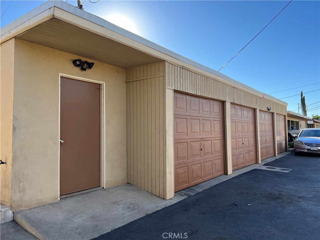 786 N Shattuck Place N