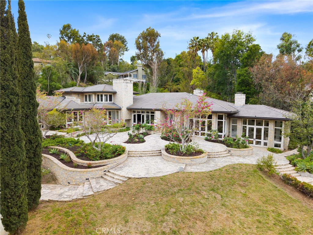 2122 Lower Lake Drive