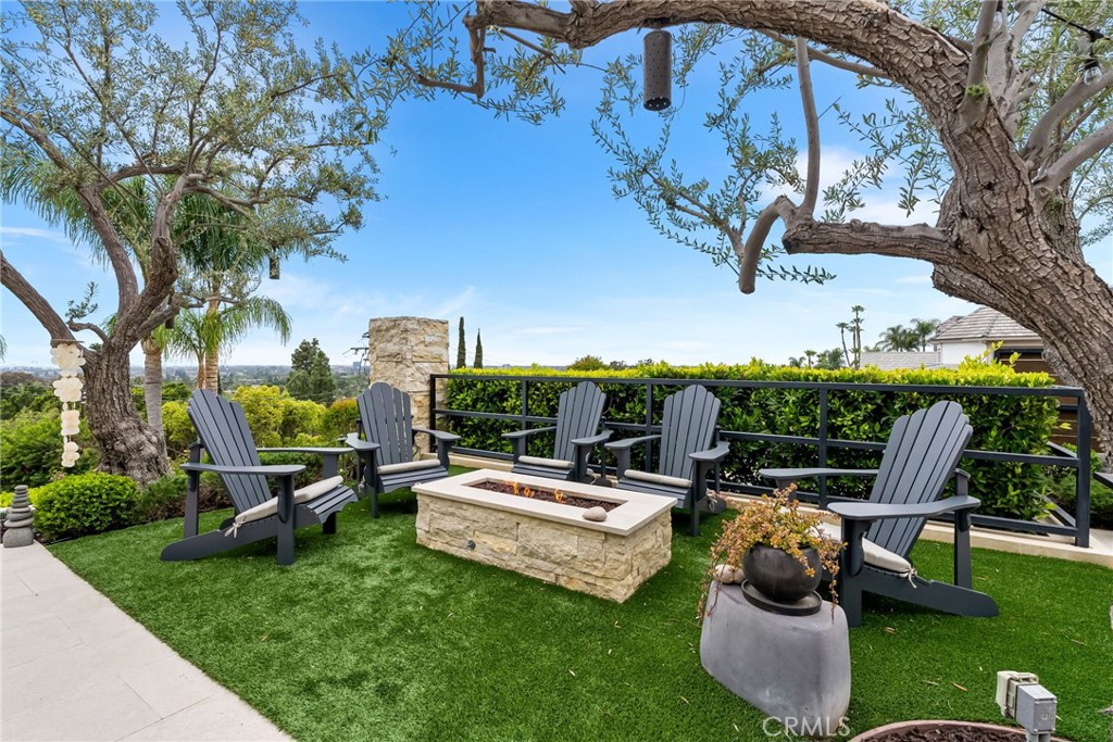 1651 La Loma Drive