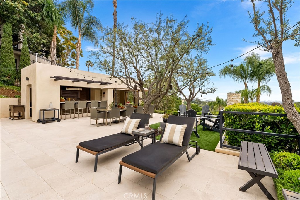 1651 La Loma Drive
