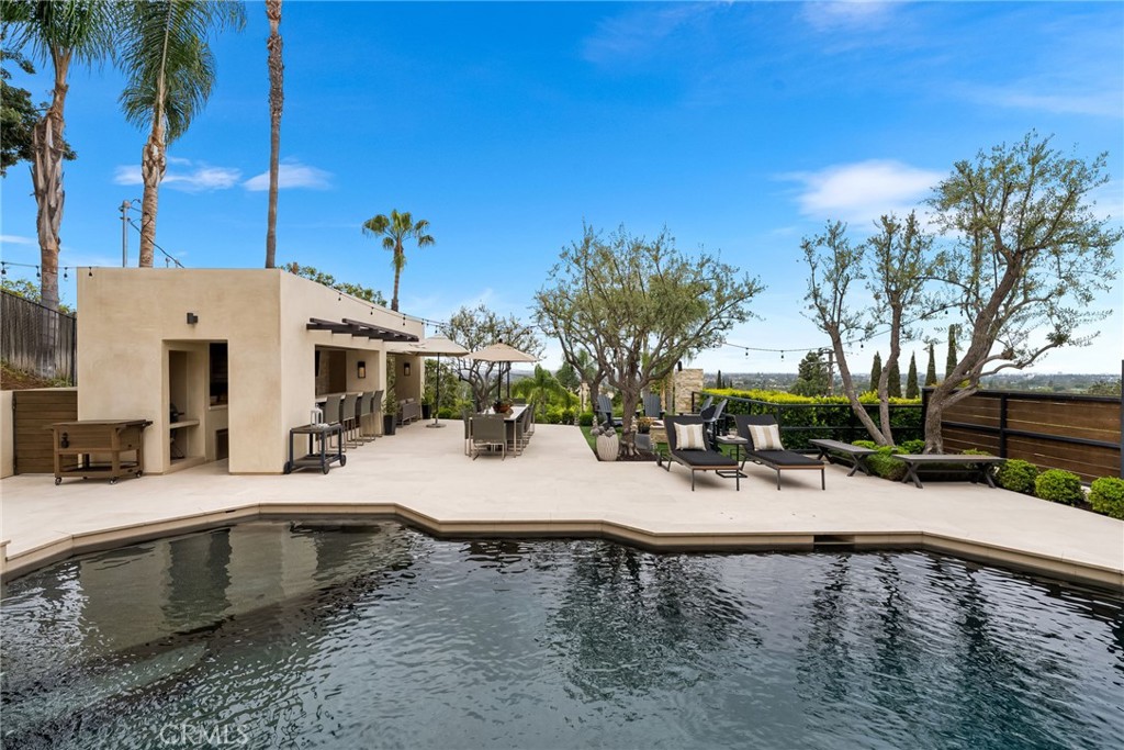 1651 La Loma Drive