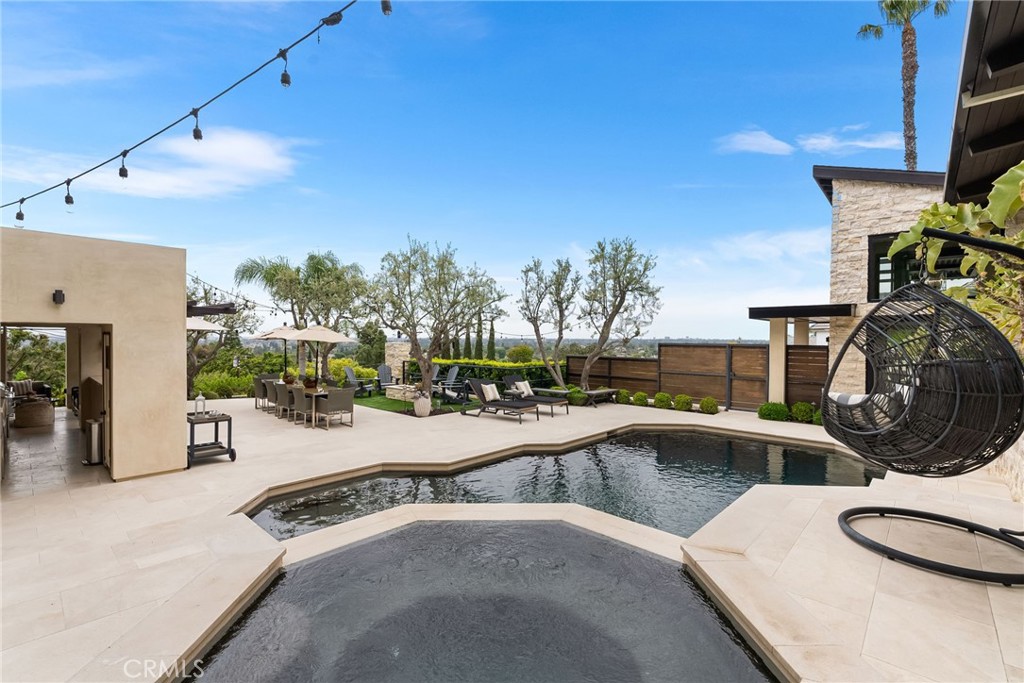 1651 La Loma Drive