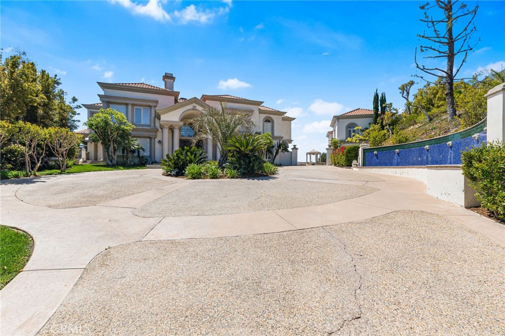 10219 Sunrise Lane