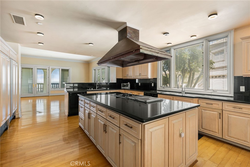 10219 Sunrise Lane