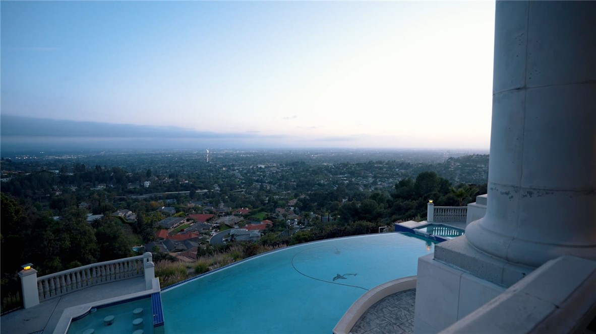 10219 Sunrise Lane