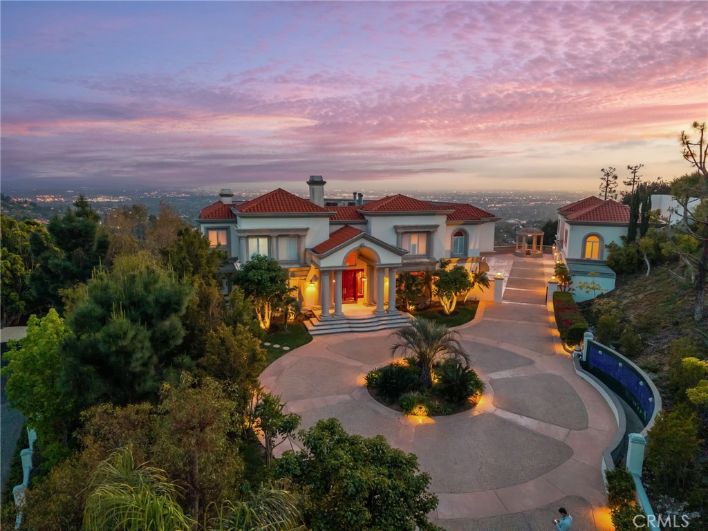 10219 Sunrise Lane