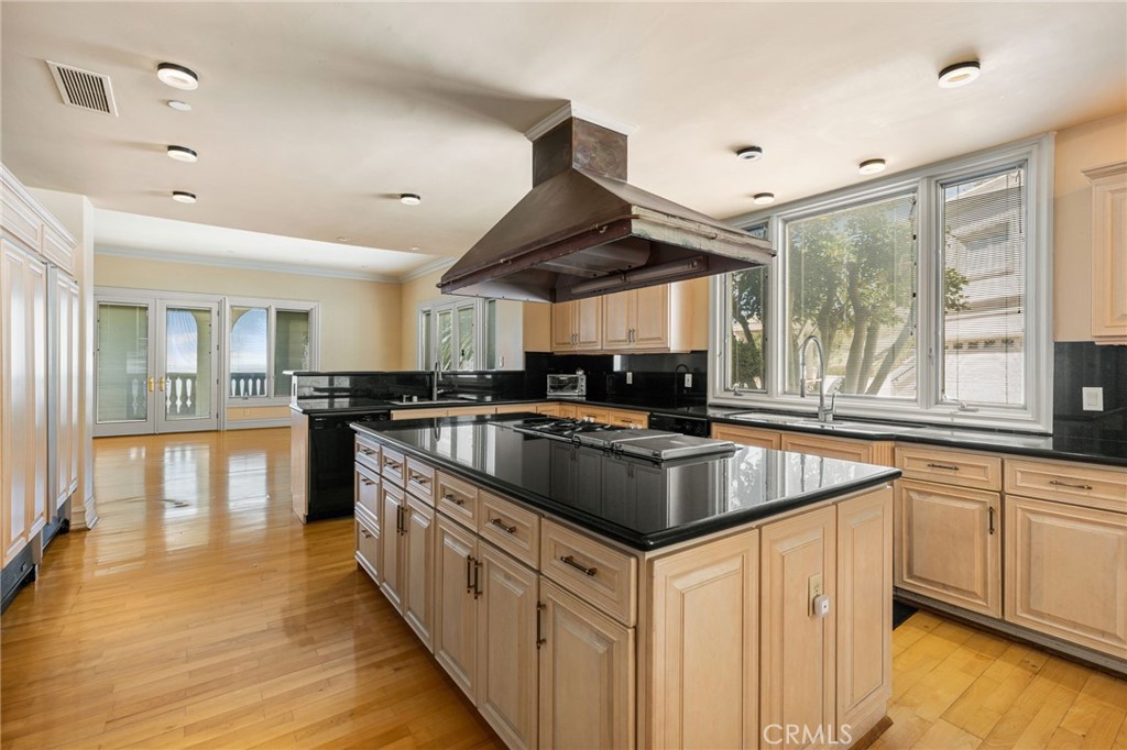 10219 Sunrise Lane