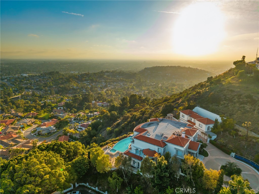 10219 Sunrise Lane