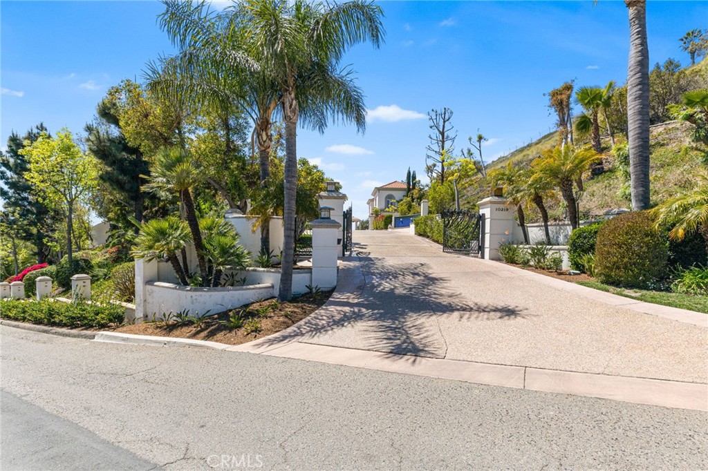 10219 Sunrise Lane