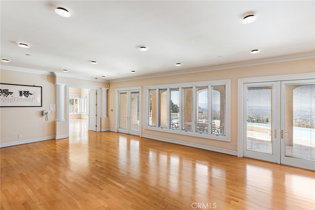 10219 Sunrise Lane