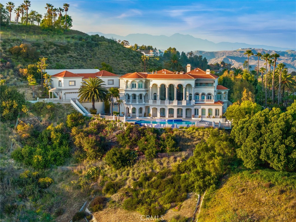 10219 Sunrise Lane