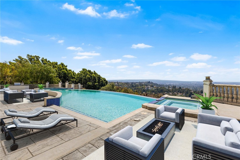 10219 Sunrise Lane