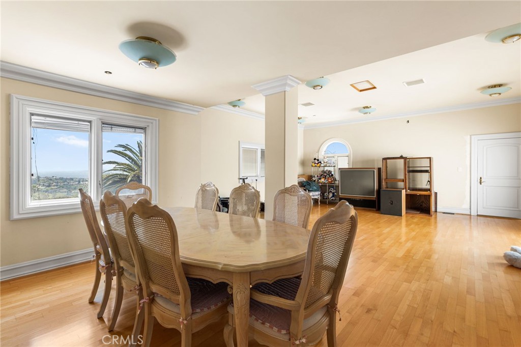 10219 Sunrise Lane