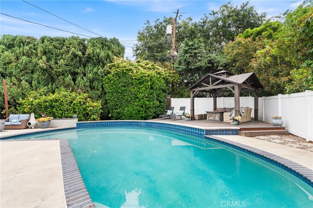 1161 Ravencrest Road