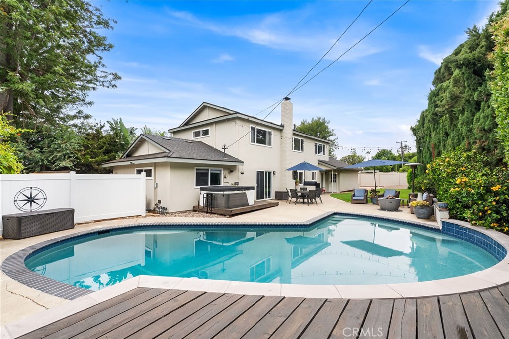 1161 Ravencrest Road