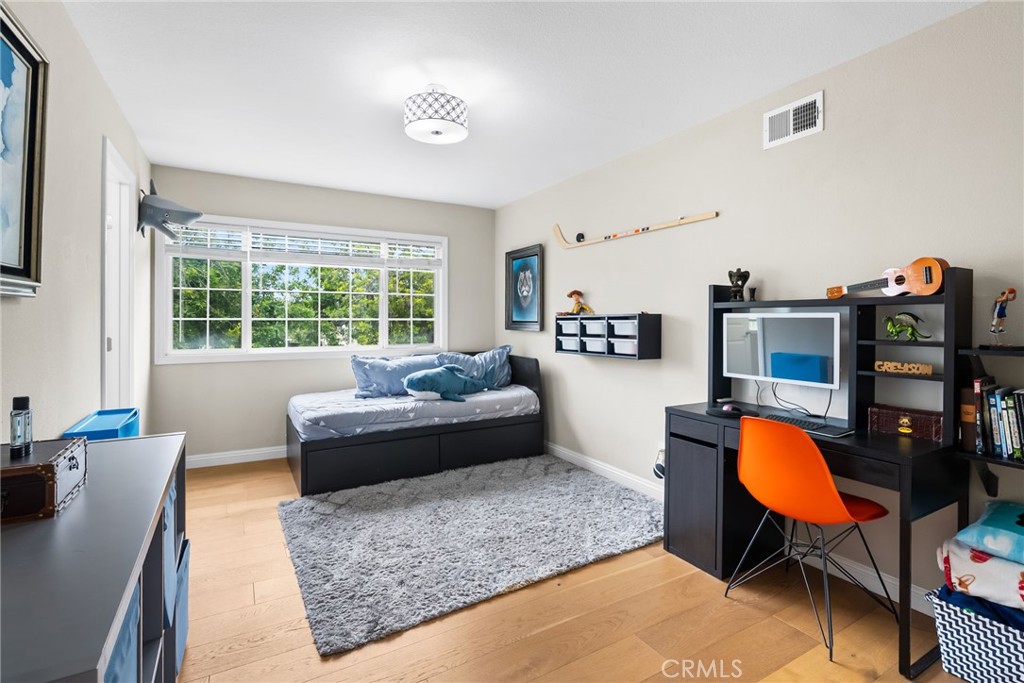 1161 Ravencrest Road